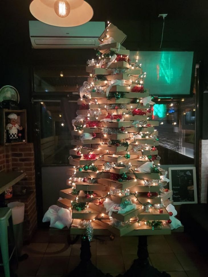 DIY Christmas Trees, pizza boxes