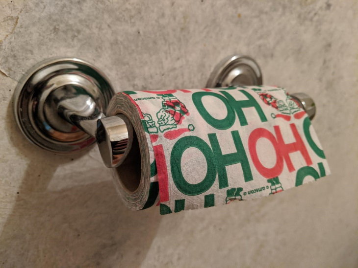 Xmas Fails festive toilet paper