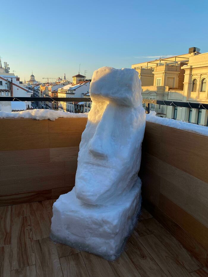 Snowman Moai from Madrir