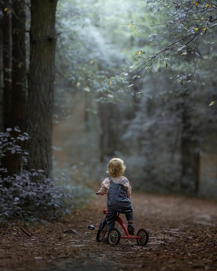 Beauty of Childhood, outdoors