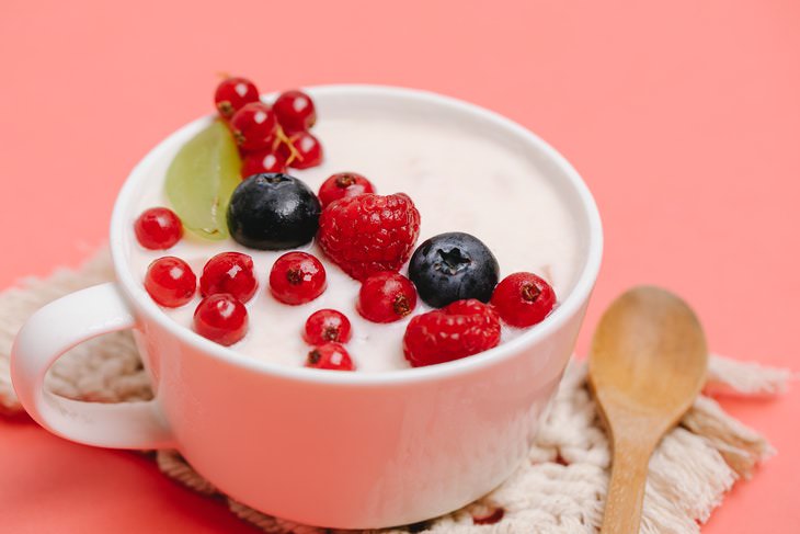 Foods to Alleviate Heartburn yogurt