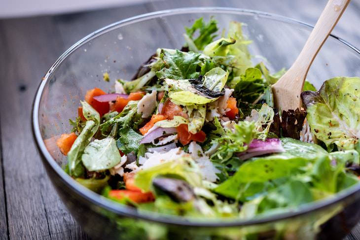Foods to Alleviate Heartburn Salad