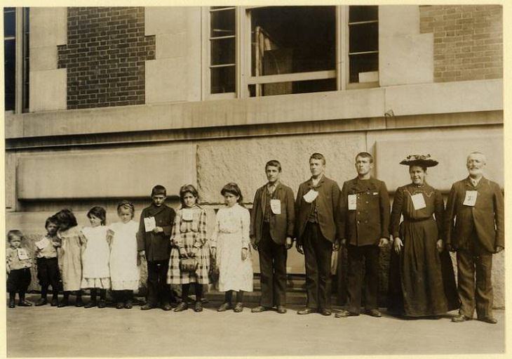 Portraits of Ellis Island Immigrants, Dutch Family