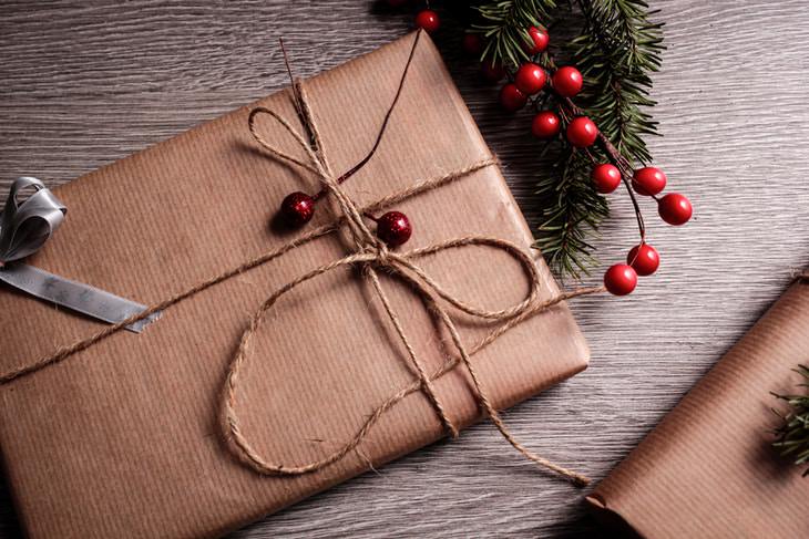 How to Prepare For The Holidays wrapping gifts