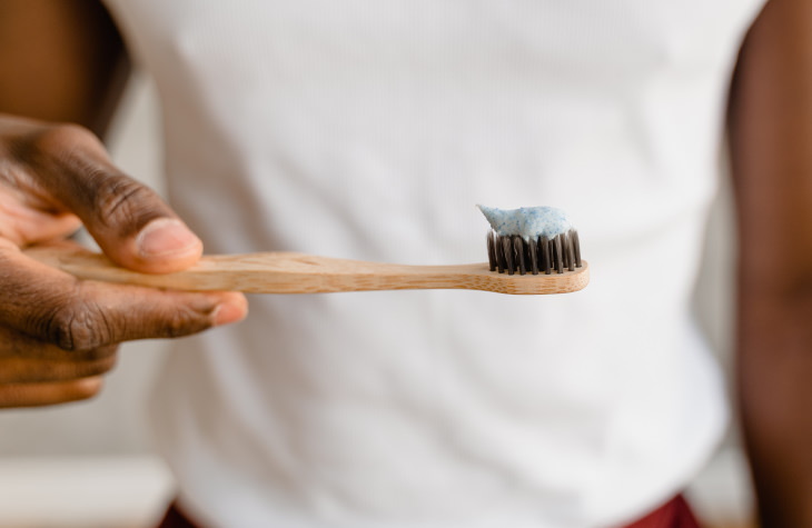 How to Clean an Iron toothpaste