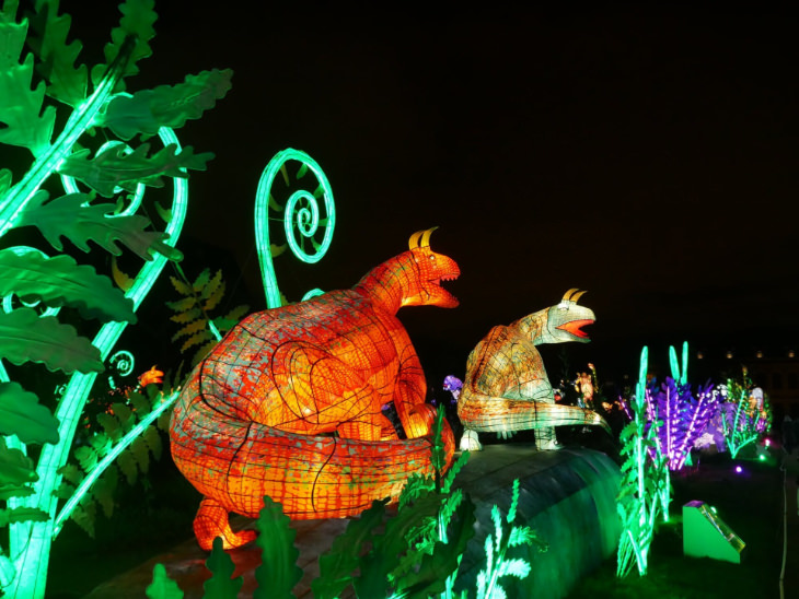 Light exhibition Paris Jardin des Plantes dinoosaurs