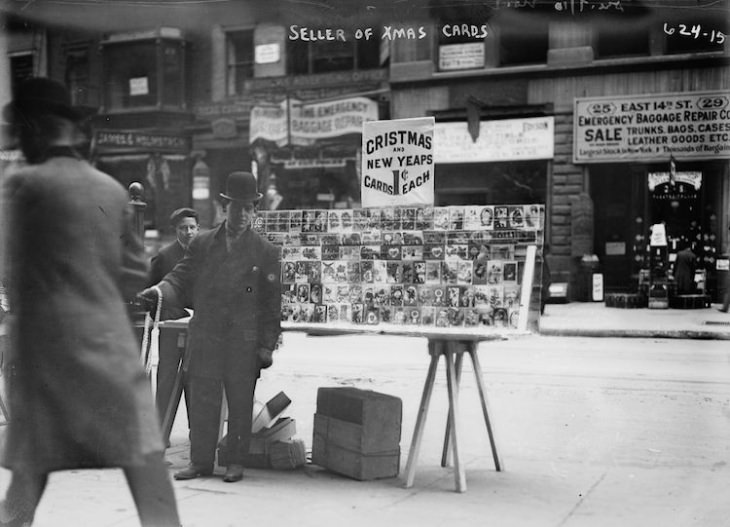 Vintage Photos of New York in Christmas Selling Christmas Cards