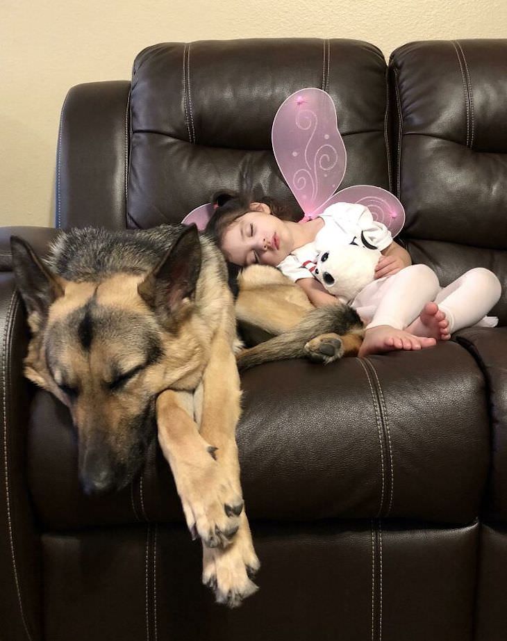 Adorable Friendships Between Kids & Their Dogs, girl and dog napping
