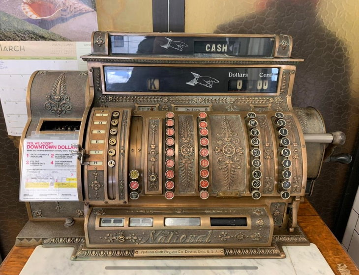 Antique Household Items  cash register from 1904