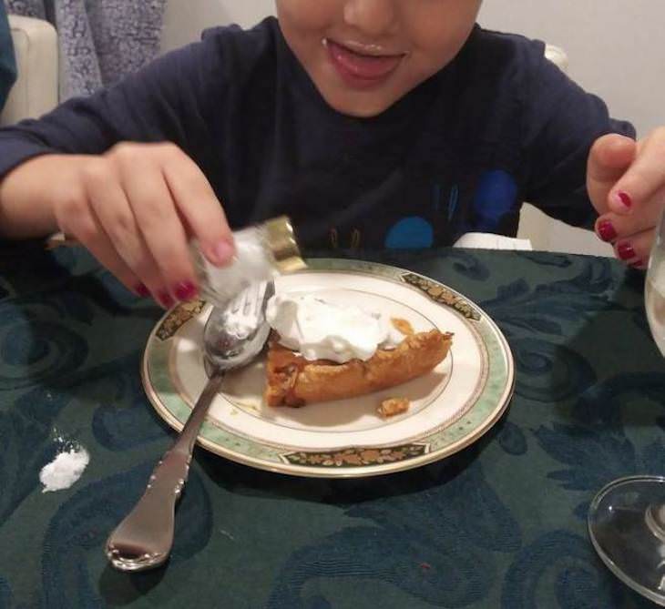 18 Photos of Kids in Hilariously Weird Situations, pie with salt