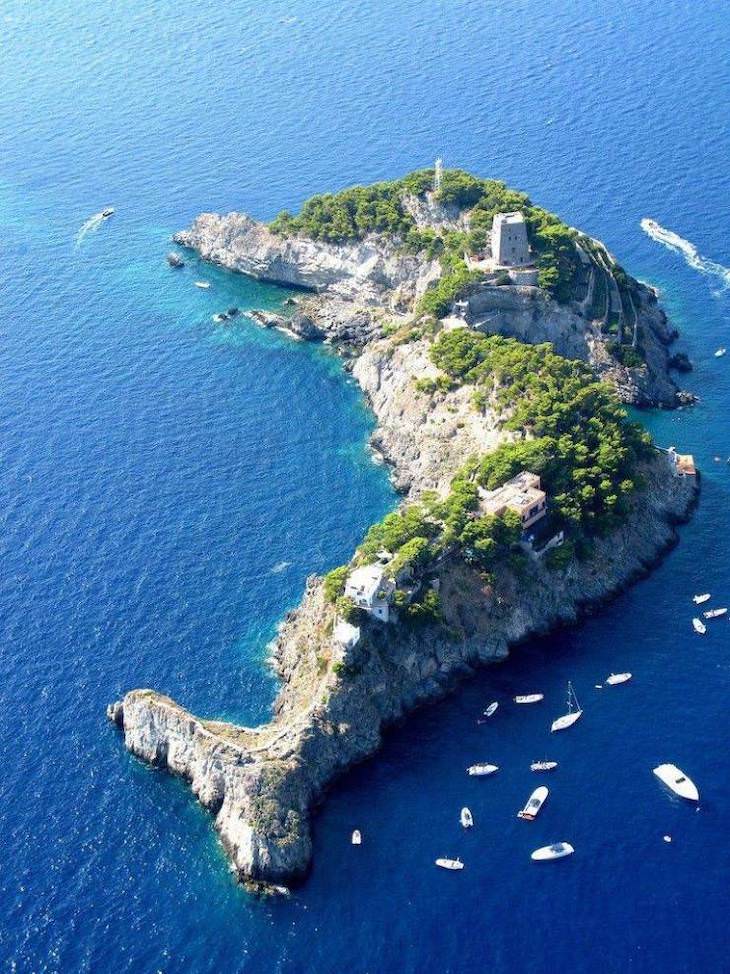 21 Stunning Spots Around the World, Li Galli island Amalfi Coast