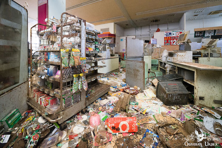 Fukushima Nuclear Disaster’s Aftermath - 10 Photos Sweets and snacks still line the shelves and racks