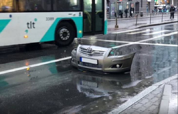 Perfectly-Timed Shots, car bumper