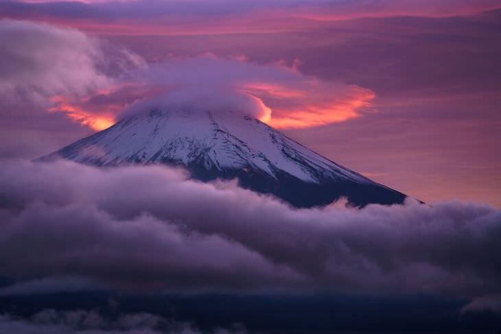 Award Winning Images of Nature and Wildlife  Red Lenticular Cloud by Takashi