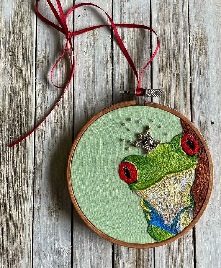 Embroidered Animals, FROG
