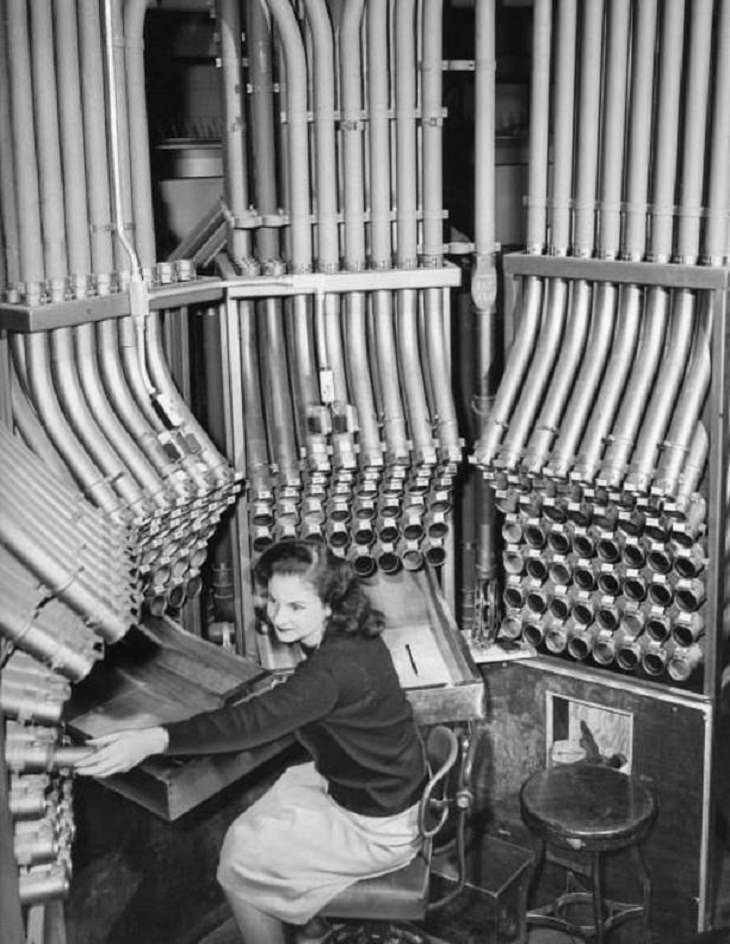 Vintage Pics, Pneumatic tubes