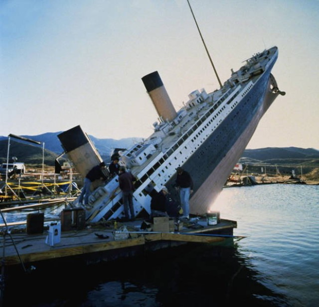 Behind-the-Scene Photos From Movies Titanic (1997)