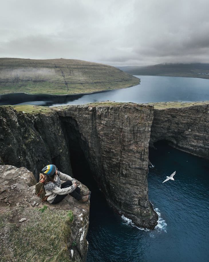 Stunning Landscape Photos by Alexander Ladanivskyy cliff