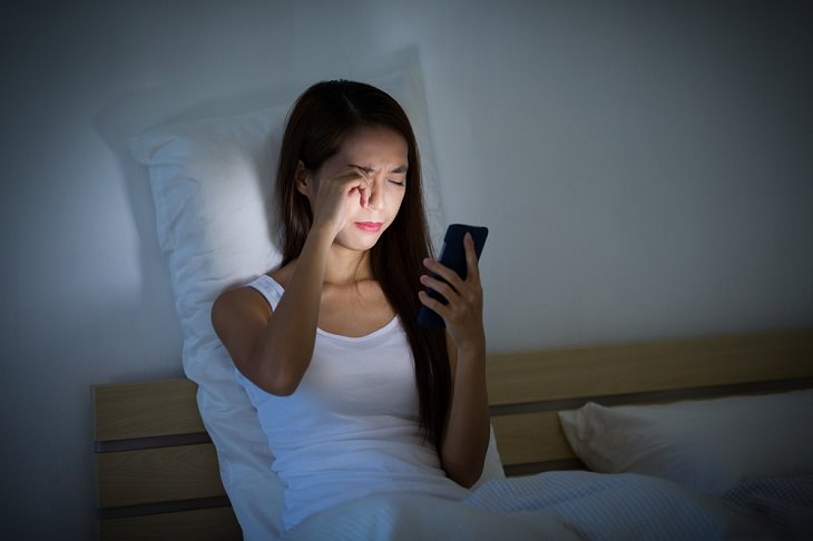 Tricks to Waking Up Early electronic devices