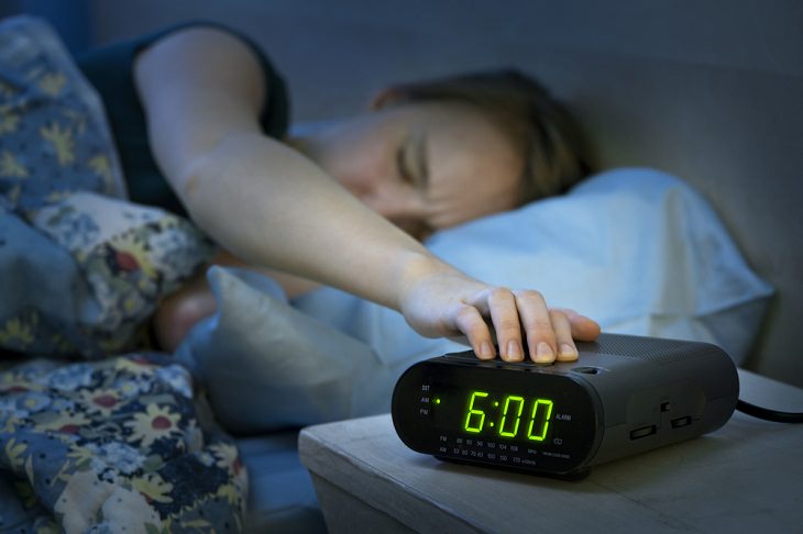 Tricks to Waking Up Early snoozing 
