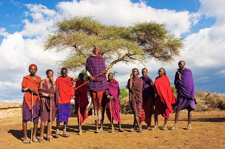 Facts about the African Savanna, masai people 