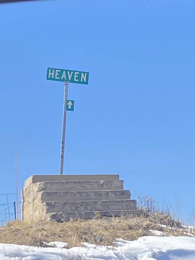 Funny Signs Stairway to Heaven