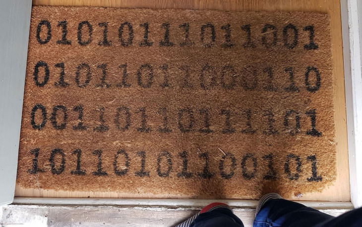 15 Hilariously Creative Doormats "Welcome" in binary
