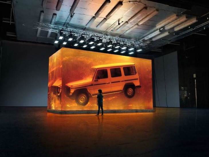 Extraordinary and Poignant Images Mercedes Benz G-Class suspended in resin