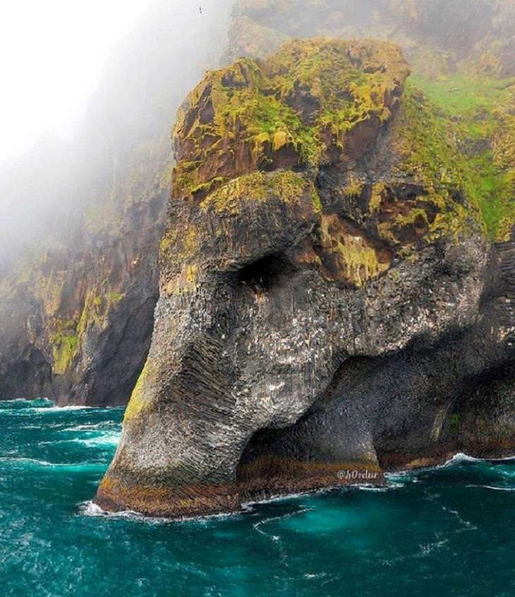 Fairytale-Like Pics, Elephant Rock in Iceland