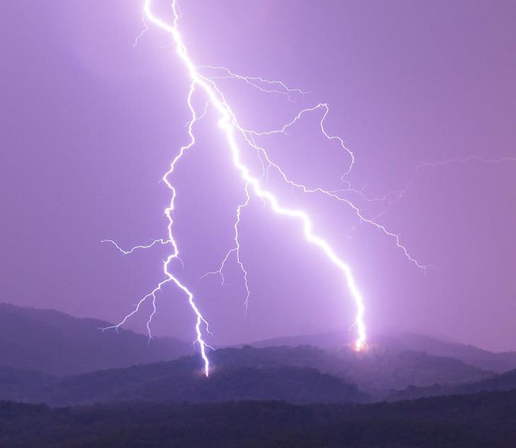 16 Photos Celebrating the Immense Power of Nature lightning 