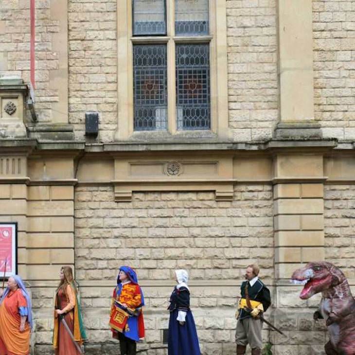 14 Hilarious Situation Spotted in the UK historical figures lining up