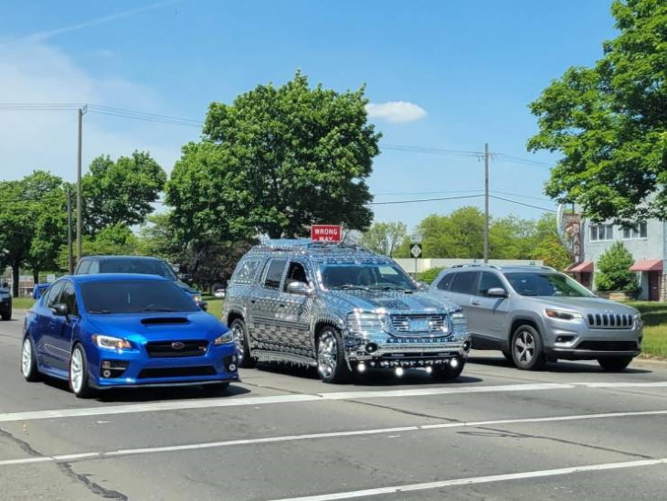 Wacky Cars bedazzled car