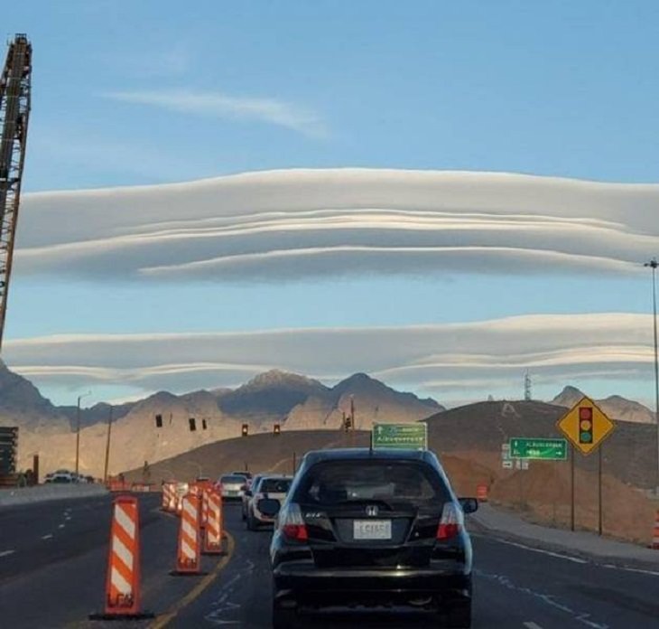 Look Twice pics, Lenticular clouds 