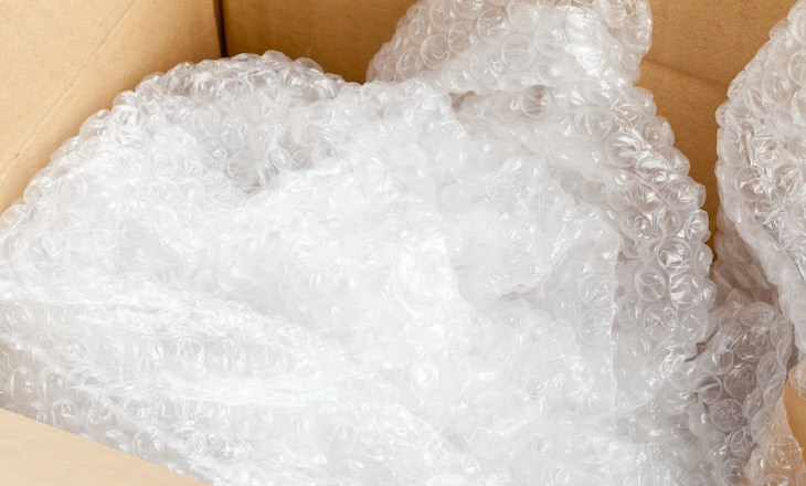 5 Surprising Things That Are Non Recyclable bubble wrap