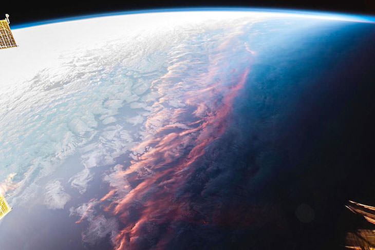 18 Photos Showcasing Earth Is Wonderful sunset from space