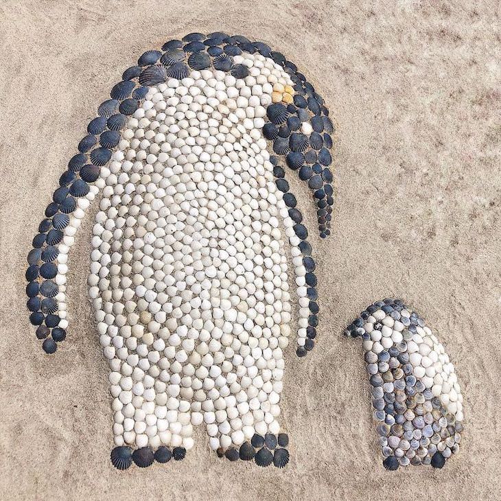 Lovely Animal Sculptures Made of Seashells penguins
