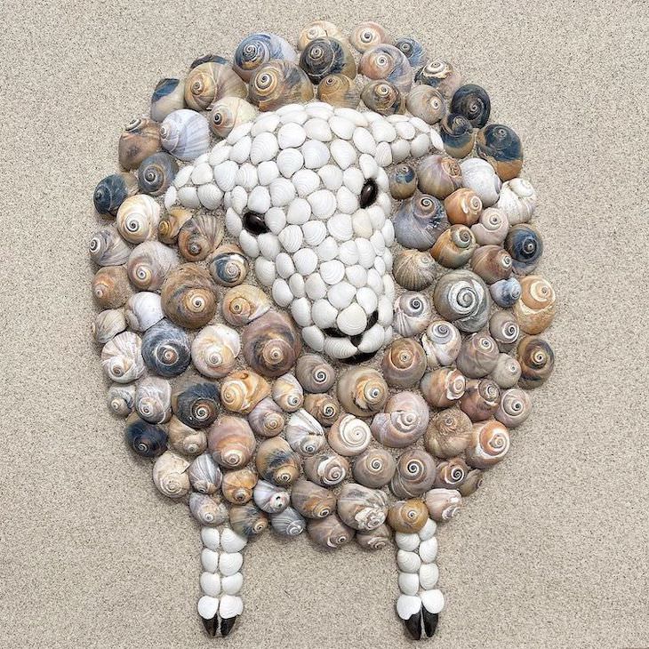 Lovely Animal Sculptures Made of Seashells sheep