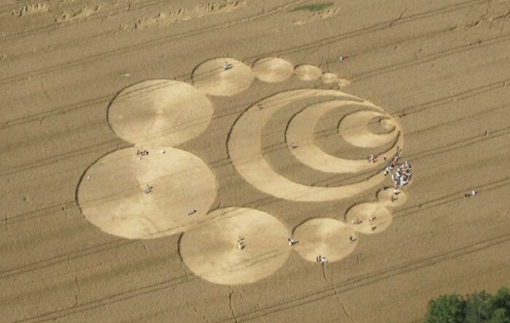 Unsolved Mysteries, Crop Circles