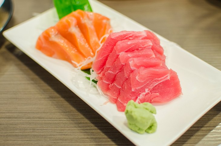 Salmon vs. Tuna, 