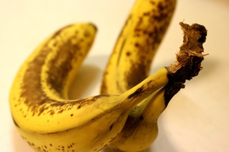How to Reuse Food Scraps bananas