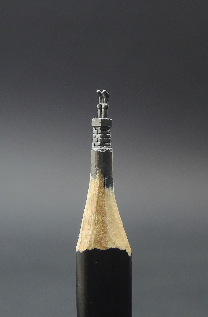 Pencil lead sculptures by Jasenko Đorđević legs