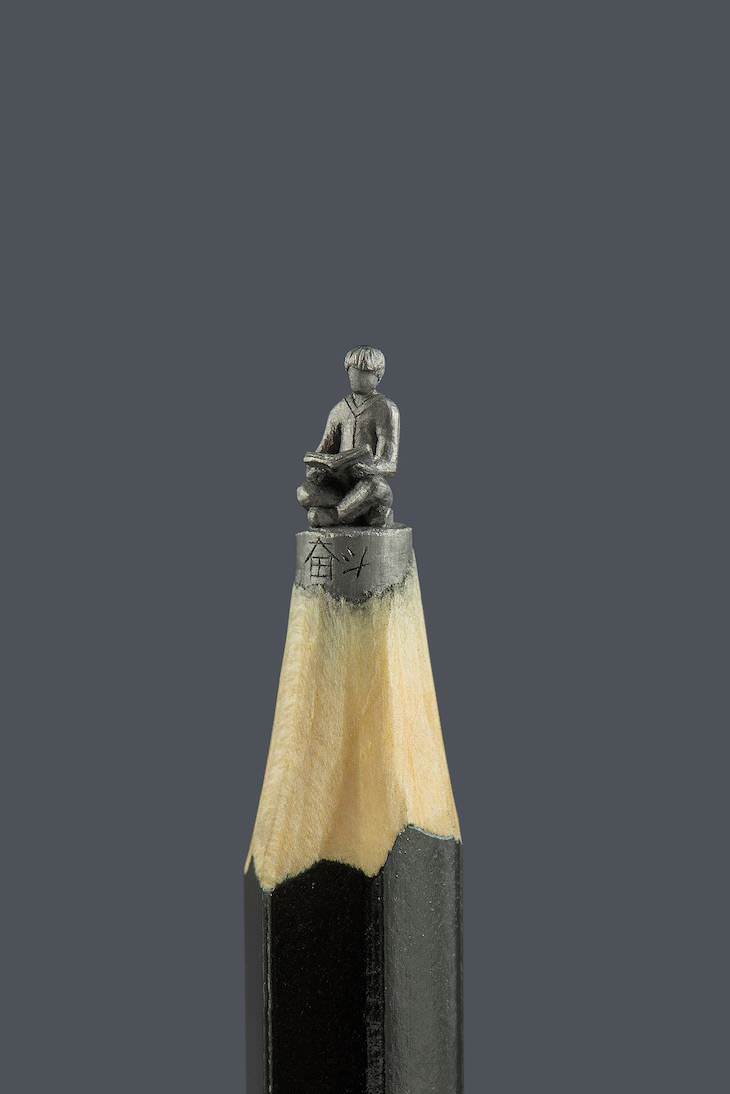 Pencil lead sculptures by Jasenko Đorđević reading man
