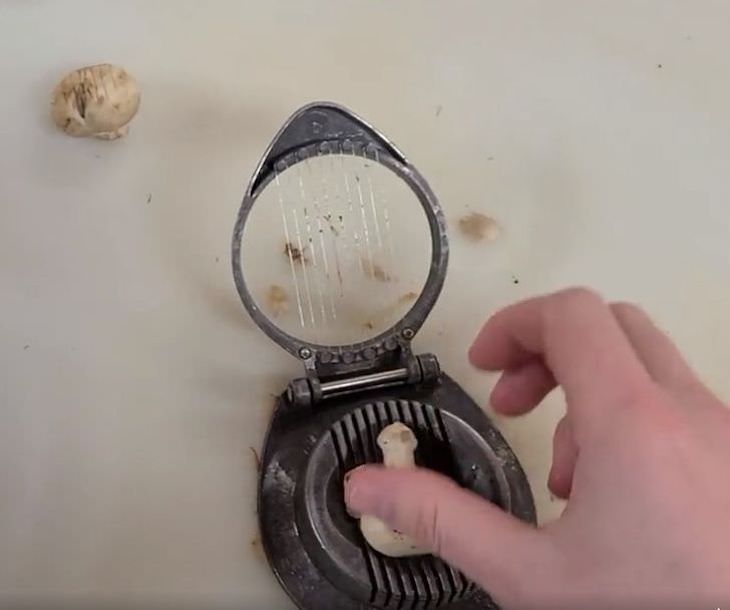  Kitchen Tips and Hacks cutting mushrooms