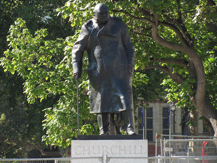 Interesting facts Churchill statue