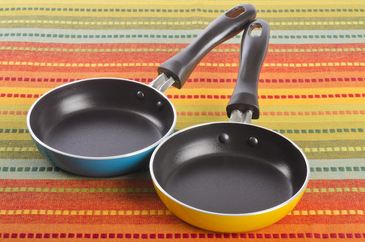 When To Replace 9 Household Items You Use Daily nonstick pans