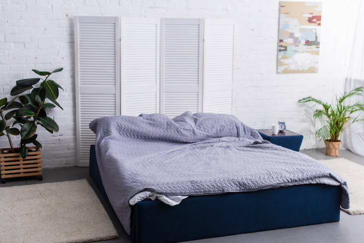 When To Replace 9 Household Items You Use Daily bedsheets