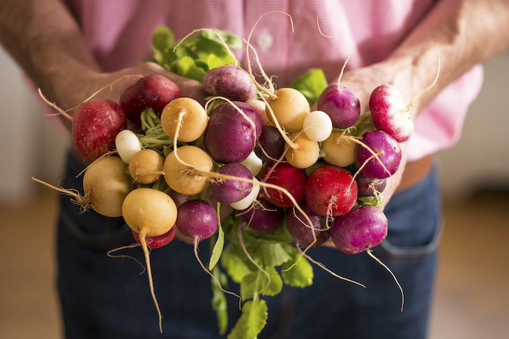 10 Foods and Drinks to Have When Dehydrated radish