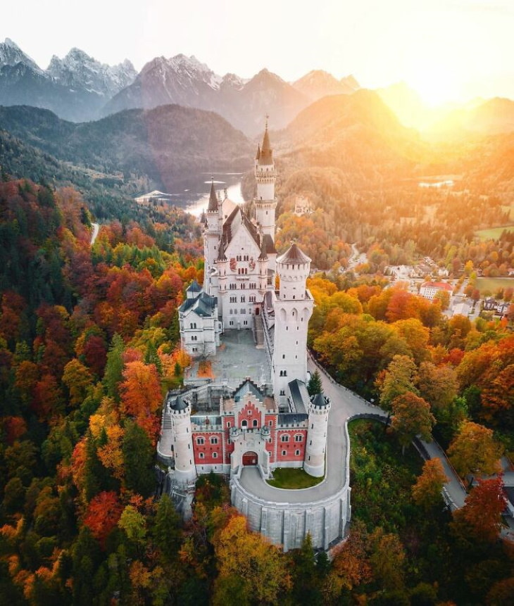 Gorgeous Places on Our Planet Neuschwanstein Castle, Bavaria, Germany