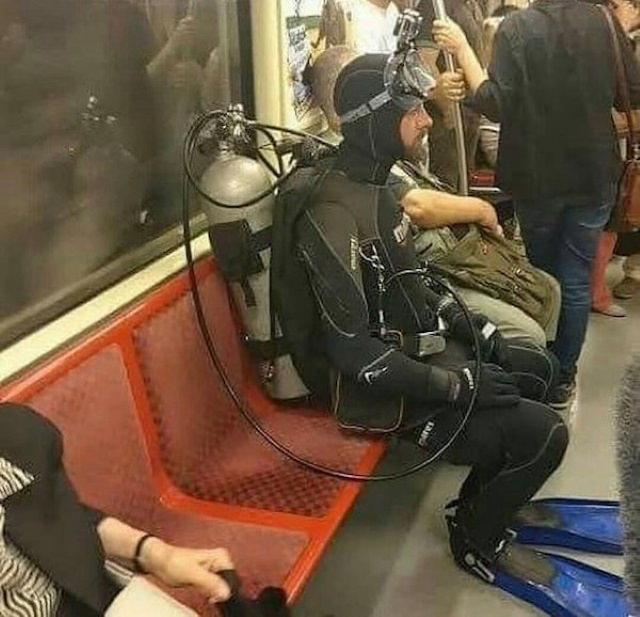 Bizarre Pictures diver at subway