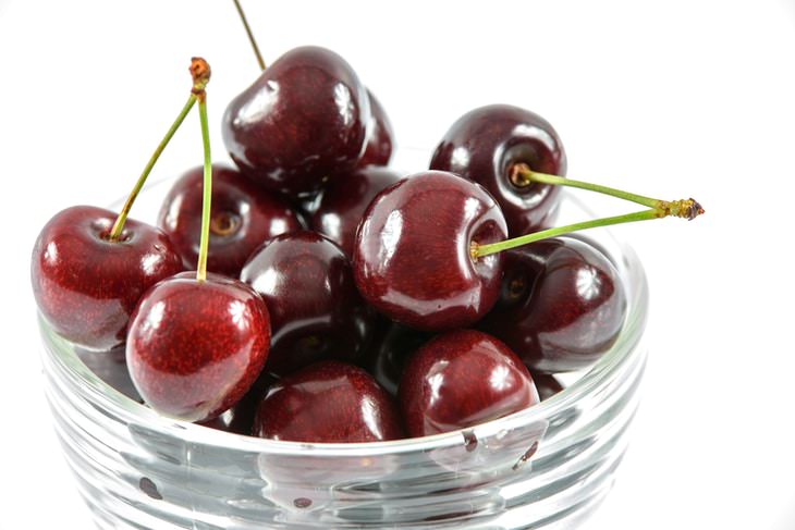 Fruits and Vegetables to Buy Organic Cherries